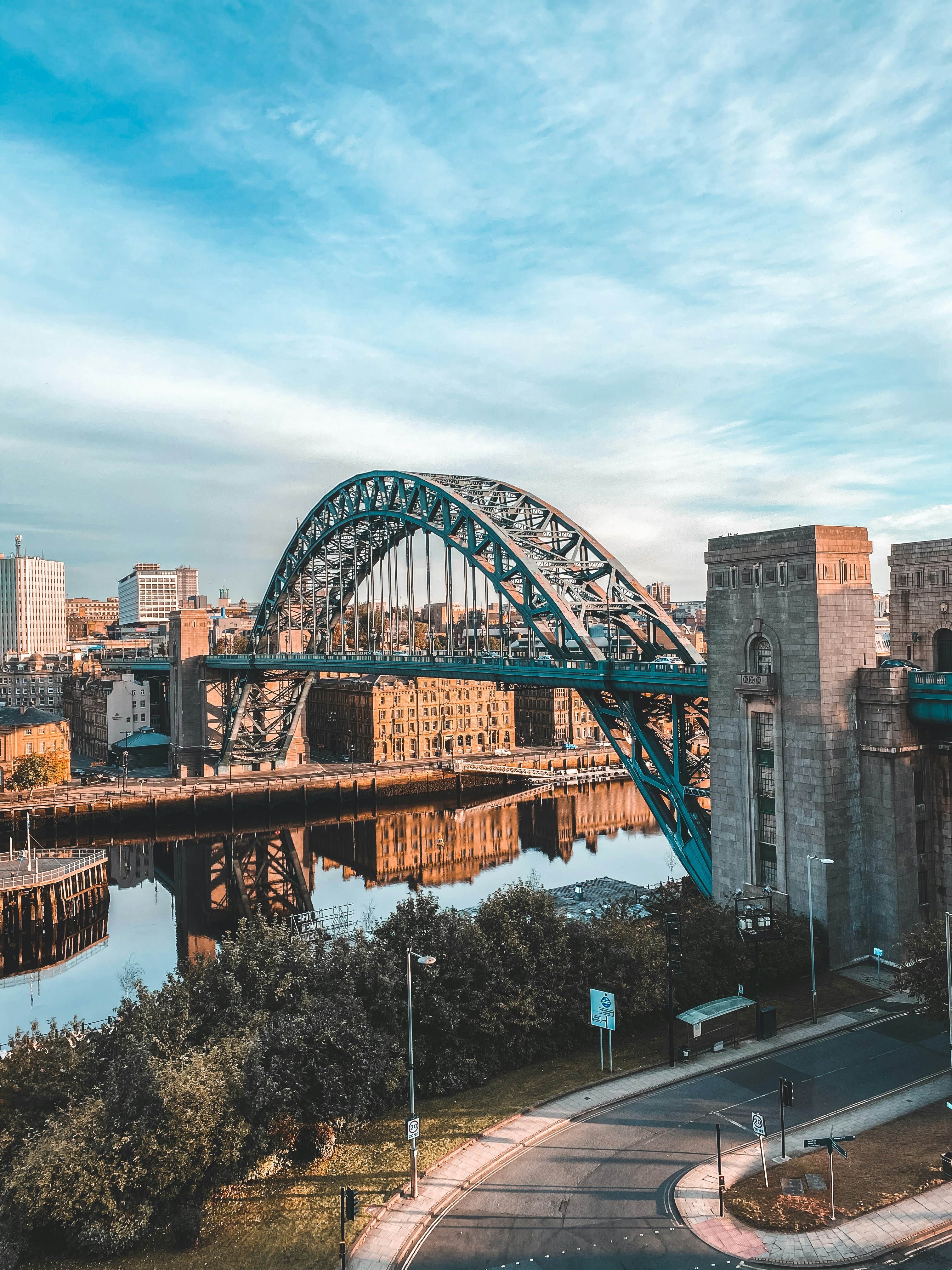 Tyne Bridge and Newcastle upon Tyne — Parcel Horse UK